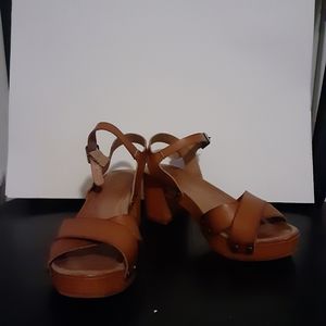 MIA size 6 brown high heeled strapped sandal